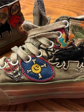 Pom D'Api Olive Green Kids High-Top Sneakers with Patch Details size 11